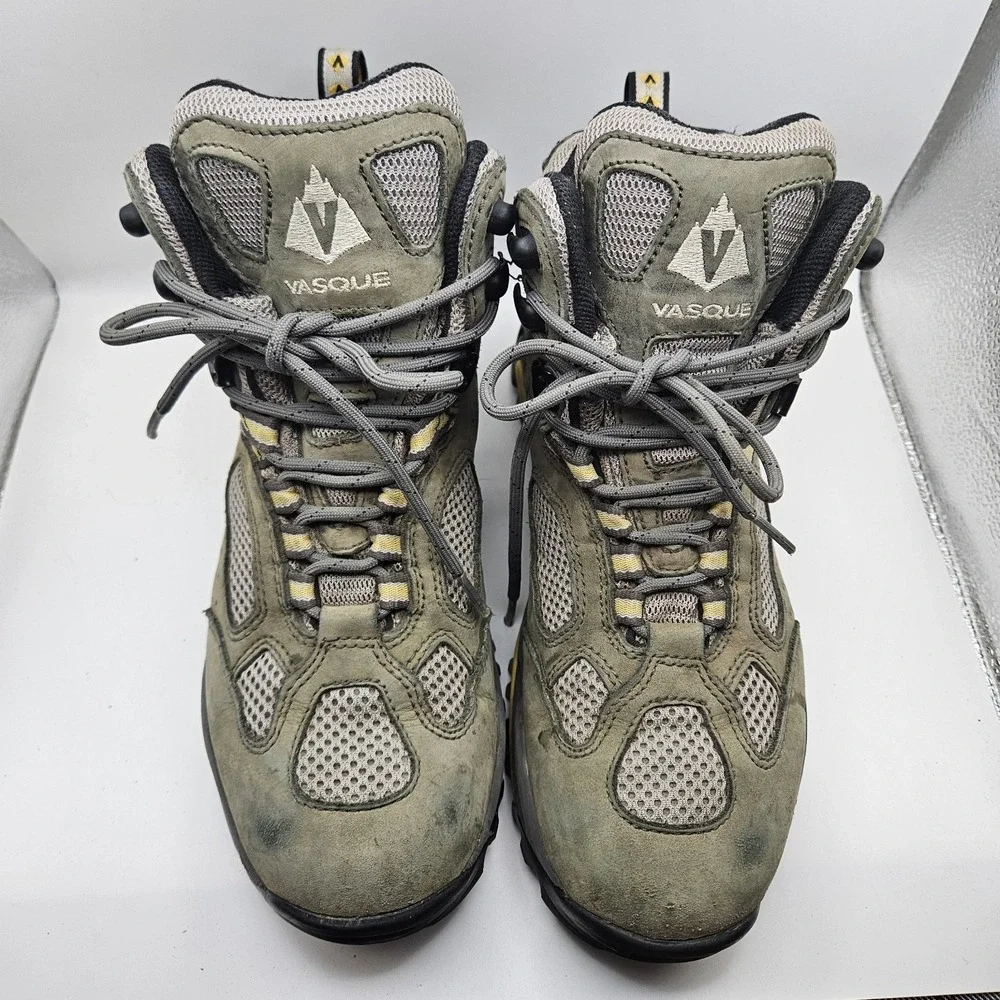 VASQUE Breeze Green Hiking Boots Gore-Tex XCR 7463 Leather Boots Sz 9.5M READ